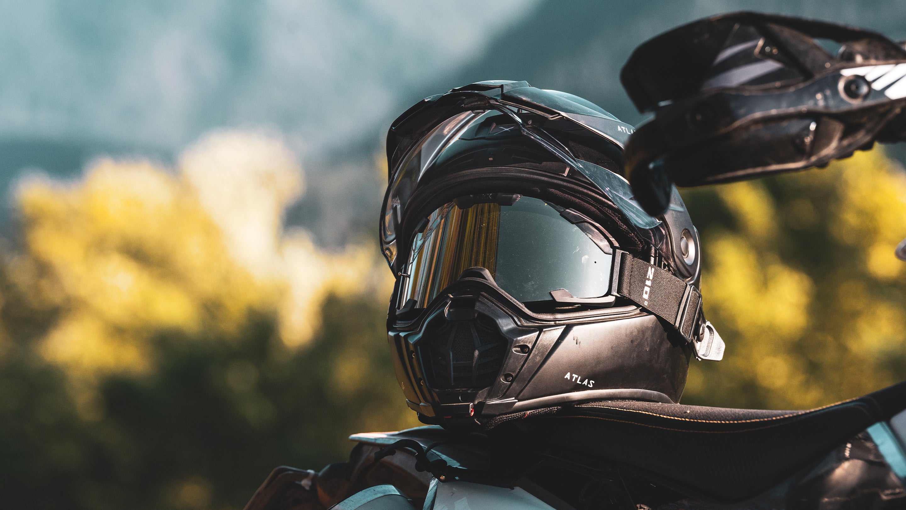 four season dual sport motorcycle helmet Range 2.0 Voyager by Z1R L / Hi-Vis Sleek Grey Finish Dual Visor Open Face Motorbike
